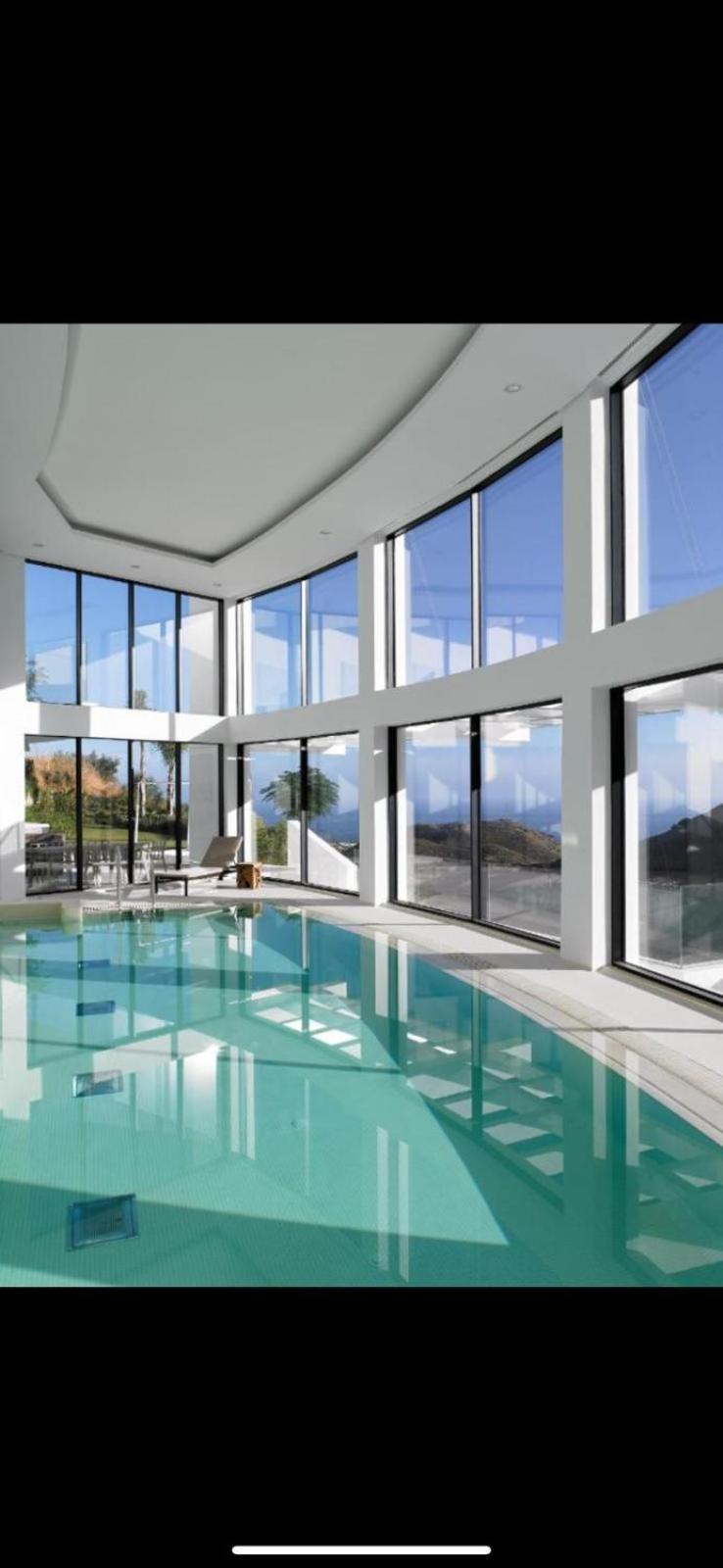 Luxury With Jacuzzi
